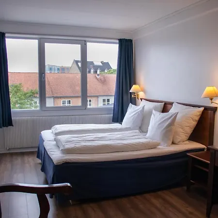 Phønix Hotel 3*
